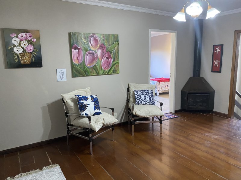 Casa à venda Medianeira com 200m² e 4 quartos por R$ 650.000 - 954814326-94c1167b-8e3c-4ffb-ad4e-af022958dd4d.jpeg