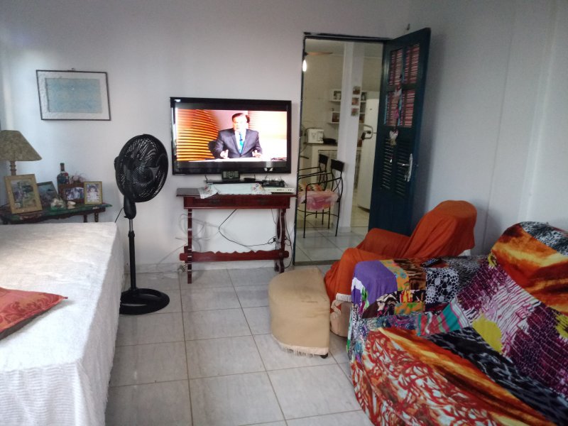 Casa à venda Bairro Nova Califórnia com 330m² e 2 quartos por R$ 300.000 - 1715535207-20180323-080056-burst01.jpg