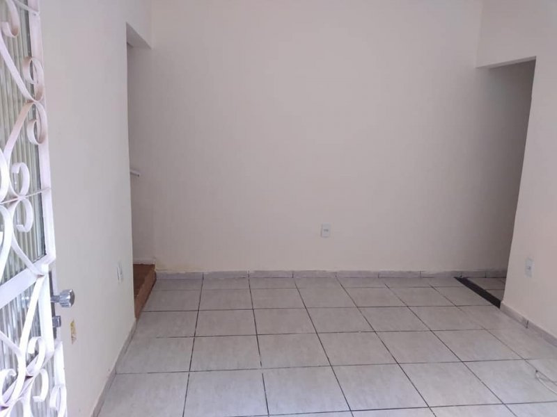 Casa para alugar Centro com 64m² e 2 quartos por R$ 1.000 - 1639619995-75439408-2554132364821953-9120359904844972032-n.jpg