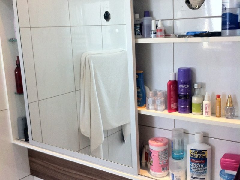 Apartamento à venda Passo da Areia com 67m² e 2 quartos por R$ 390.000 - 2027975864-banheiro3.jpg