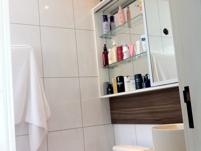 Apartamento à venda Passo da Areia com 67m² e 2 quartos por R$ 390.000 - 677028734-banheiro1.jpg