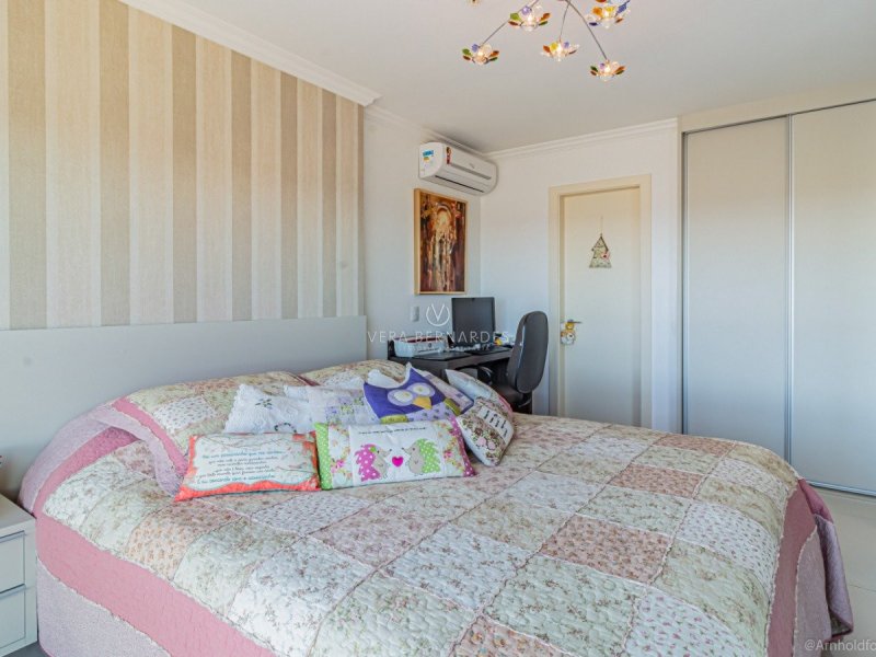 Studio à venda Cristal com 46m² e 1 quarto por R$ 900.000 - 247943895-apartamento-08.jpg