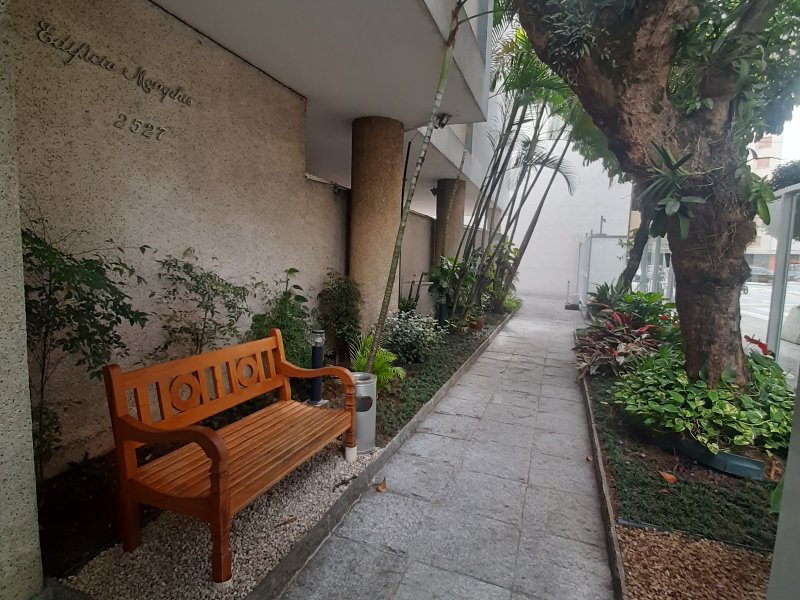 Apartamento à venda Jardim Paulista com 200m² e 4 quartos por R$ 1.600.000 - 192382579-entrada-predio-1.jpg