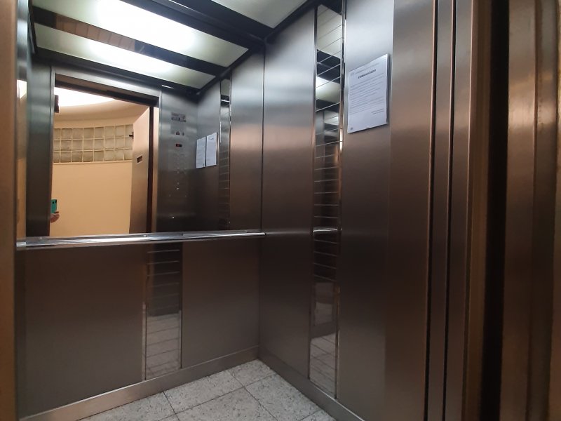 Apartamento à venda Jardim Paulista com 200m² e 4 quartos por R$ 1.600.000 - 695200673-elevador-social-1.jpg