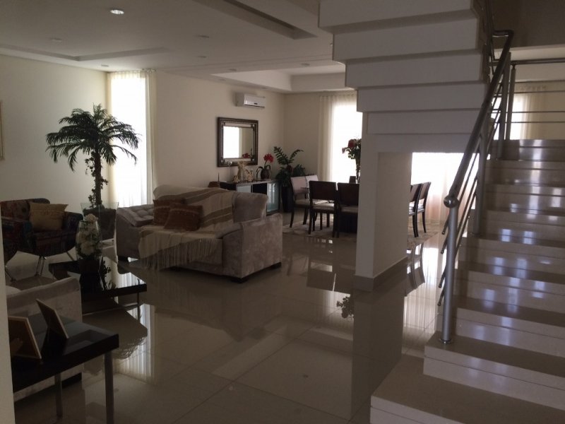 imóvel com 390m² - Jardim Res. Santa Clara - Indaiatuba