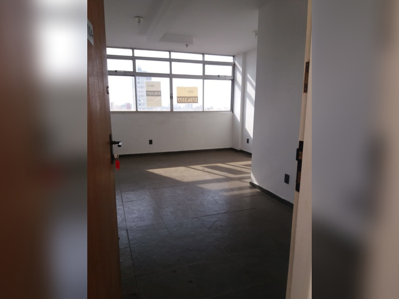 Comercial à venda Centro com 33m² e  quartos por R$ 75.000 - photo-2020-04-30-14-57-05-2.jpg