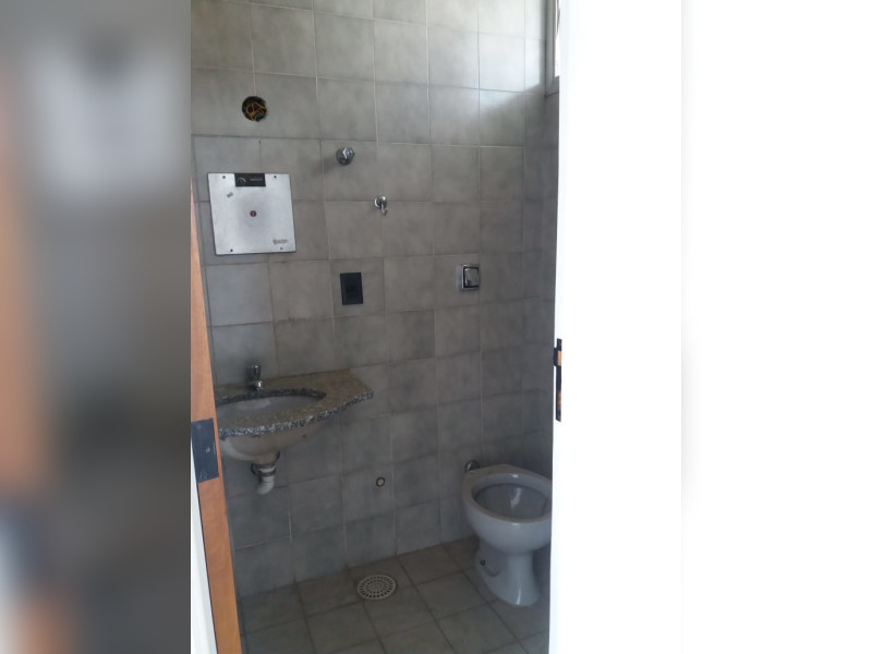 Comercial à venda Centro com 33m² e  quartos por R$ 75.000 - photo-2020-04-30-14-57-05.jpg