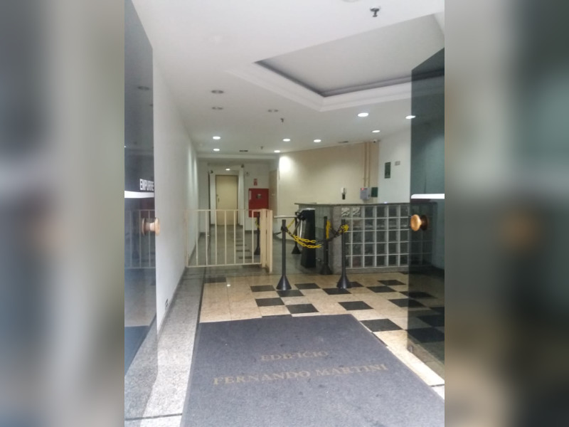 Comercial à venda Centro com 33m² e  quartos por R$ 75.000 - photo-2020-04-30-15-05-40.jpg
