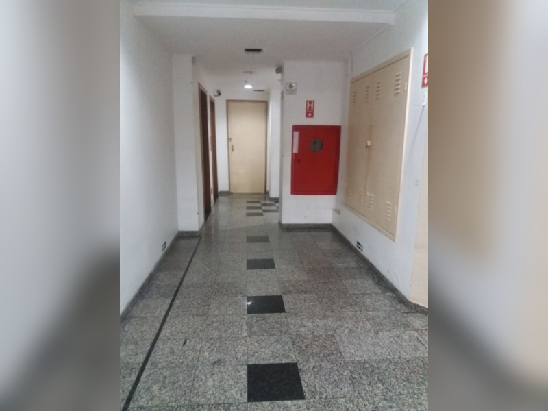 Comercial à venda Centro com 33m² e  quartos por R$ 75.000 - photo-2020-04-30-15-05-41.jpg