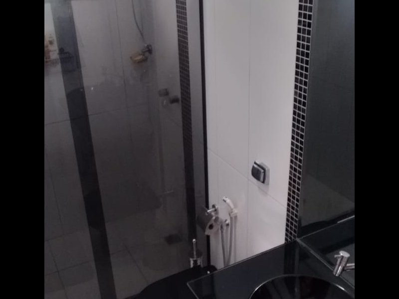 Casa à venda Jardim Riacho das Pedras com 320m² e 5 quartos por R$ 1.200.000 - 1346907196-banheiro-superior-01.jpeg