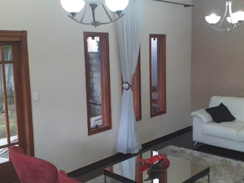 Casa à venda Jardim Riacho das Pedras com 320m² e 5 quartos por R$ 1.200.000 - 1804352976-sala.jpeg