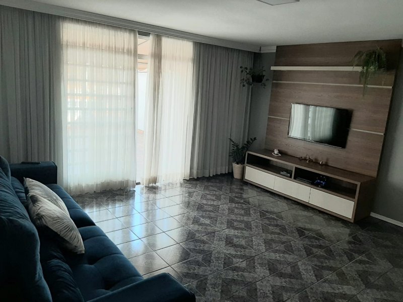 Casa à venda jardim Morumbi com 242m² e 3 quartos por R$ 650.000 - 1710655697-img-20200309-wa0024.jpg
