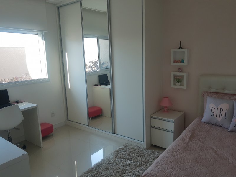 Casa de condomínio à venda Estiva com 195m² e 3 quartos por R$ 999.000 - 1999591065-img-20200420-152632495.jpg