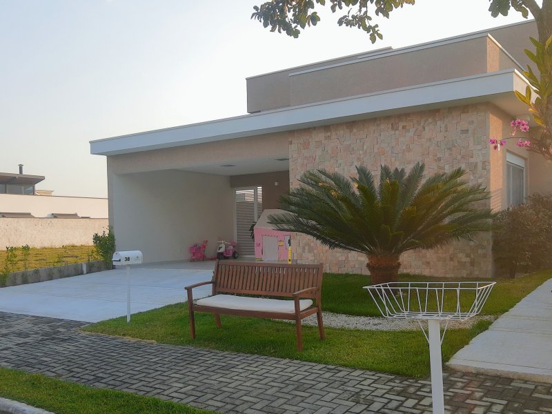 Casa de condomínio à venda Estiva com 195m² e 3 quartos por R$ 999.000 - 961963482-img-20200502-165233142.jpg