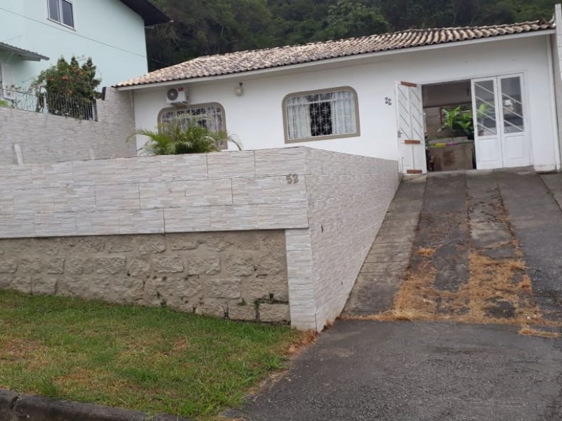 imóvel com 160m² - Jardim Janaina - Biguacu