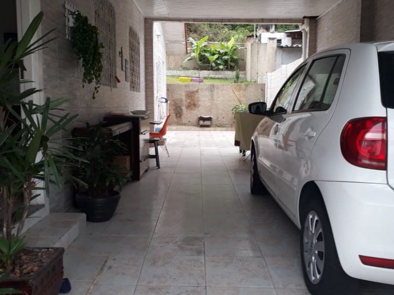 imóvel com 160m² - Jardim Janaina - Biguacu