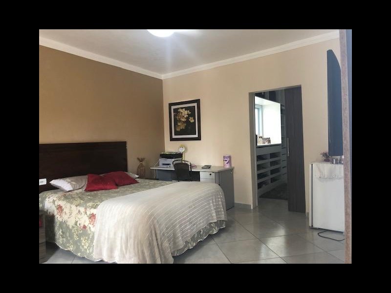 Casa à venda Vila Assunção com 201m² e 4 quartos por R$ 650.000 - 1719559609-4cc08addb4f6c4ceebf1f2314780a81c.jpg