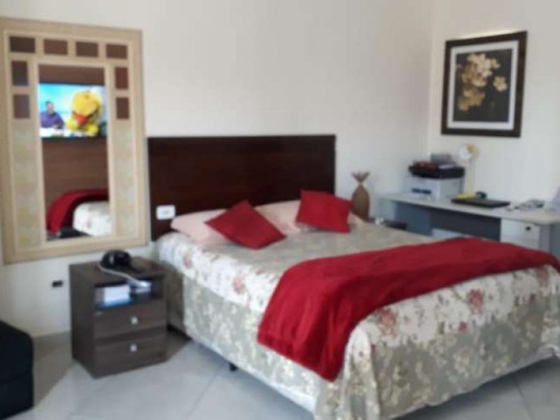 Casa à venda Vila Assunção com 201m² e 4 quartos por R$ 650.000 - 2015640693-b0dbcb3df9456b362ab7f5ca2c81919d.jpg