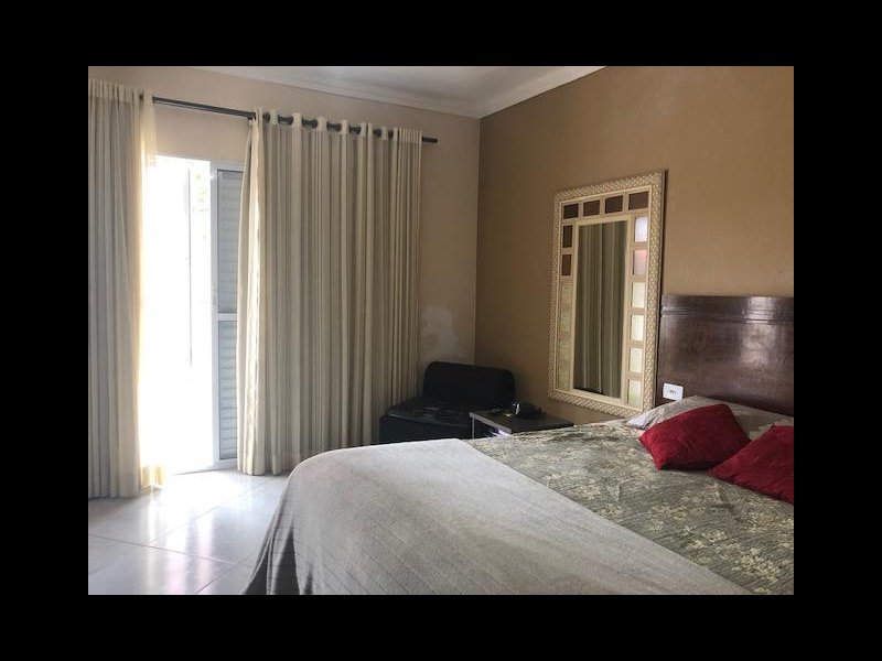 Casa à venda Vila Assunção com 201m² e 4 quartos por R$ 650.000 - 588909855-31f0c30a9600d601d418258b30ecbac9.jpg