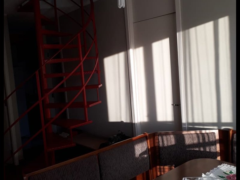 Apartamento à venda Mikail II com 98m² e 3 quartos por R$ 255.000 - 559228302-cobertura-7-403-escada-porta-fechada.jpeg