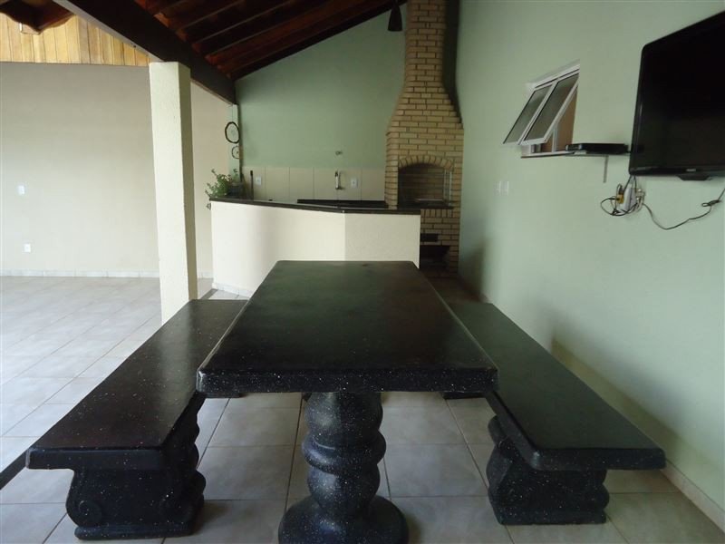 Casa à venda Centro com 274m² e 4 quartos por R$ 650.000 - 1648559721-36.jpg