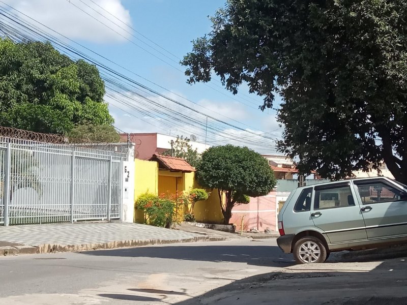 imóvel com 180m² - Sra. de Fátima - Betim