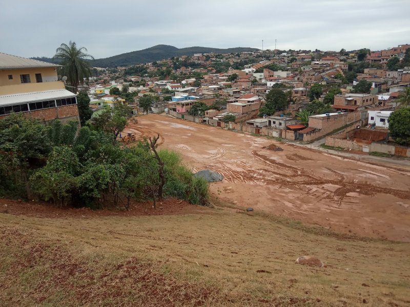 imóvel com 180m² - Sra. de Fátima - Betim