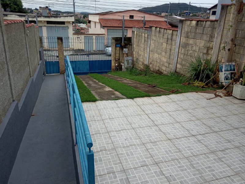 imóvel com 180m² - Sra. de Fátima - Betim