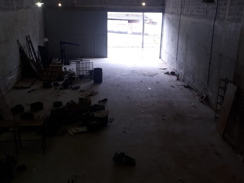 Comercial à venda Baronesa com 400m² e  quartos por R$ 900.000 - 1694740054-faa98558-7255-44a6-ad8f-37bf4bdb44af.jpeg