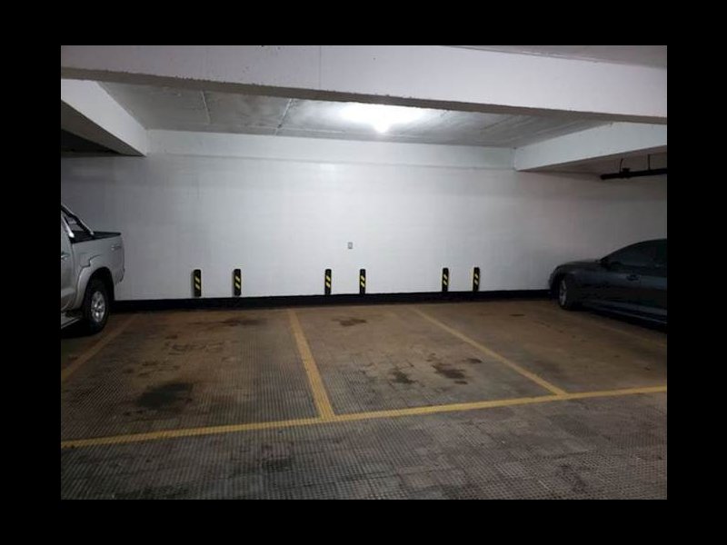 Apartamento à venda Vila Anhanguera com 411m² e 4 quartos por R$ 891.000 - 588669200-garagens.jpg