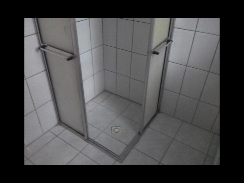 Apartamento à venda Vila São José com 74m² e 2 quartos por R$ 1.200 - 1511324631-dona-firmina-banheiro.jpg