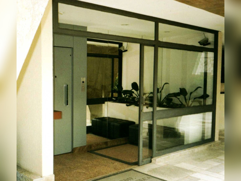 Apartamento à venda Jardim América com 117m² e 3 quartos por R$ 980.000 - 02-hall-e-elevador-social-no-terreo.jpg