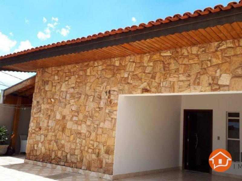 Casa à venda Residencial Santa Clara com 162m² e 3 quartos por R$ 650.000 - 427018807-fachada-casa.jpg