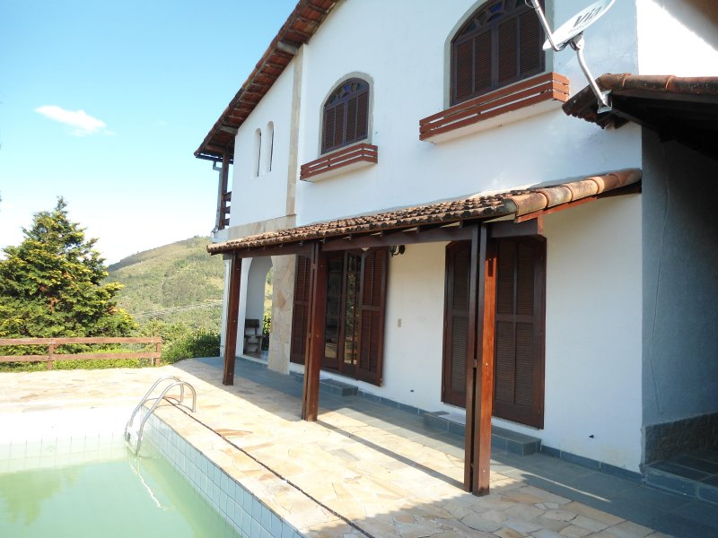 Casa à venda Cascatinha com 280m² e 4 quartos por R$ 705.000 - 1853931819-dsc02130.JPG