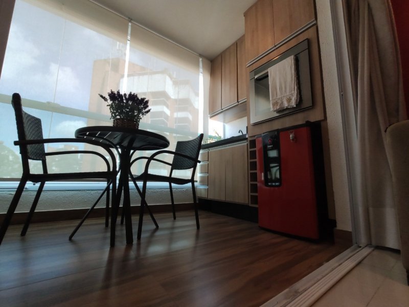 Apartamento à venda Vila Andrade com 64m² e 2 quartos por R$ 469.000 - 318092480-9-varanda.jpeg