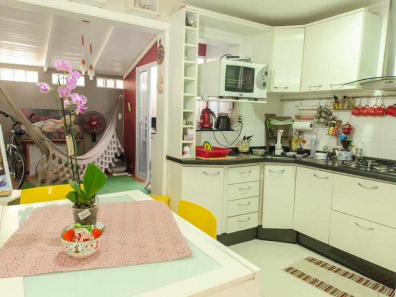 Casa de condomínio à venda Humaitá com 89m² e 2 quartos por R$ 350.000 - 1859756844-3f6e10d2-9d4d-4d62-87f7-651a708864d6.jpeg