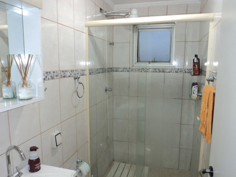 Apartamento à venda Vila Bela com 50m² e 2 quartos por R$ 320.000 - 1303361182-banheiro-03.jpg
