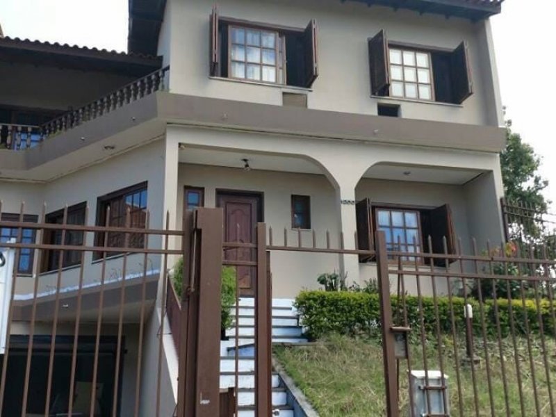 Casa à venda Cristal com 460m² e 4 quartos por R$ 1.750.000 - 1287326194-46cac5ed-29ff-4427-aa9b-78b73deb2673.jpeg