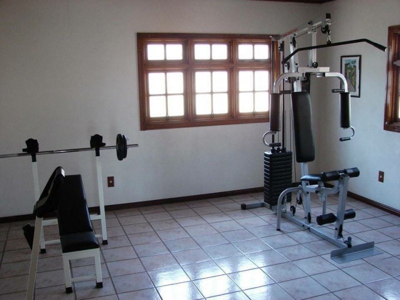 Casa à venda Cristal com 460m² e 4 quartos por R$ 1.750.000 - 1389416618-cc28e2dc-ddf0-46f6-83a0-c82e874f307e.jpeg