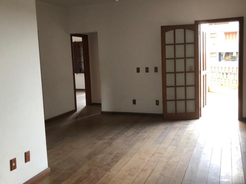 Casa à venda Cristal com 460m² e 4 quartos por R$ 1.750.000 - 1560720783-3fe976c6-99a8-4ea2-abc9-cb8b621a7ff8.jpeg