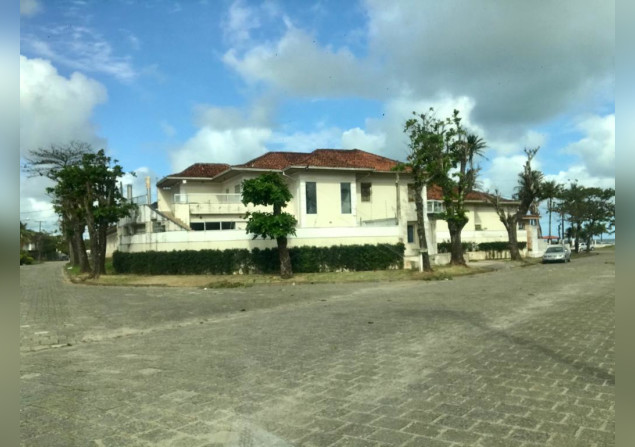 imóvel com 300m²