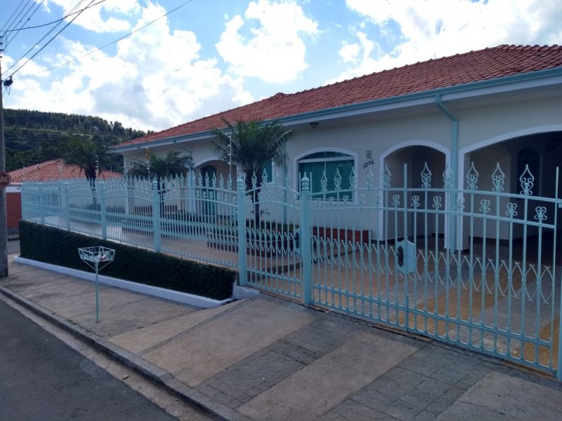 Casa à venda Centro com 539m² e 4 quartos por R$ 750.000 - 2037777260-951b76e8-317f-42fb-96e6-8c7616d870e4.jpeg