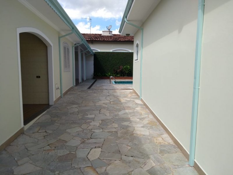 Casa à venda Centro com 539m² e 4 quartos por R$ 750.000 - 807570948-26caf978-f714-4384-b7df-25918cc6f8dc.jpeg