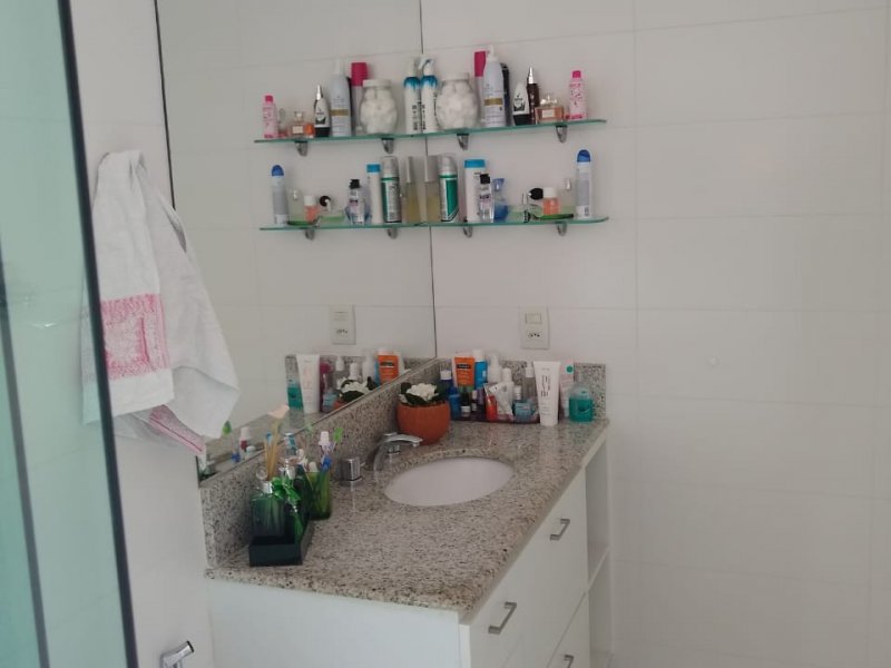 Casa à venda Freguesia (Jacarepaguá) com 153m² e 4 quartos por R$ 2.250.000 - 1295249102-banheiro-suite.jpeg