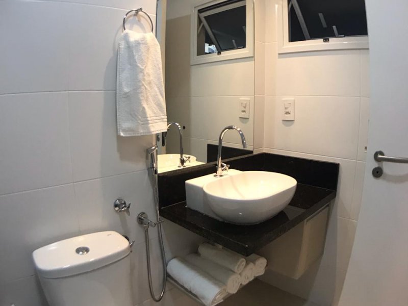 Apartamento à venda Ingleses do Rio Vermelho com 49m² e 1 quarto por R$ 400.000 - 201555524-whatsapp-image-2020-05-24-at-19.jpeg