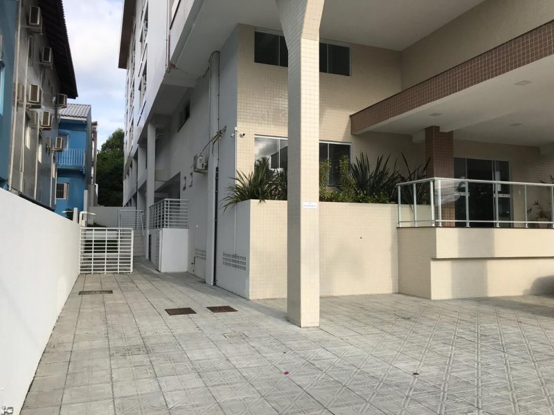Apartamento à venda Ingleses do Rio Vermelho com 49m² e 1 quarto por R$ 400.000 - 452715041-whatsapp-image-2020-05-24-at-19.jpeg