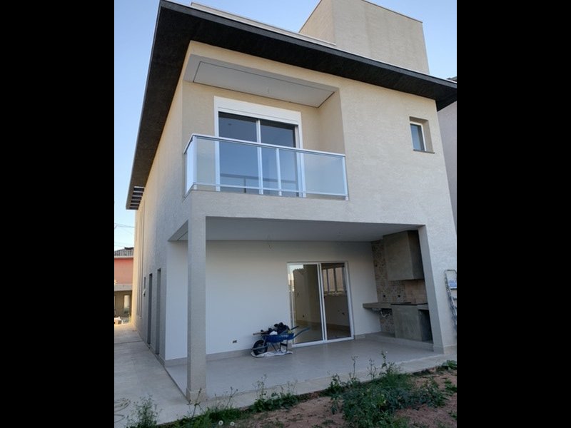 imóvel com 200m² - Pitas - Cotia