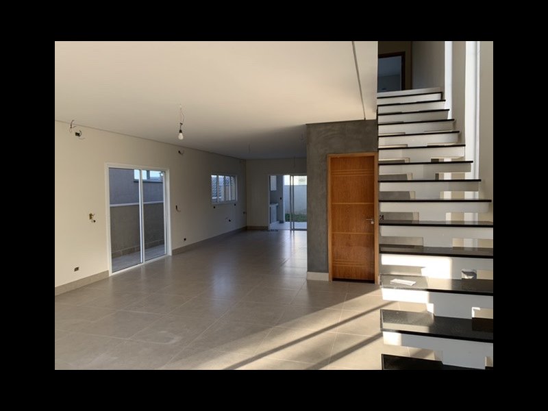 imóvel com 200m² - Pitas - Cotia