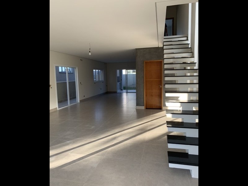 imóvel com 200m² - Pitas - Cotia