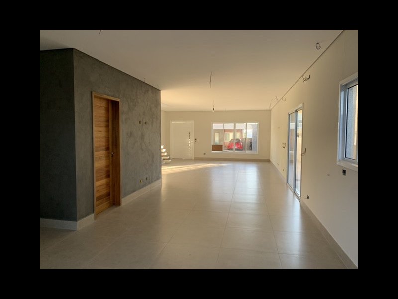 imóvel com 200m² - Pitas - Cotia